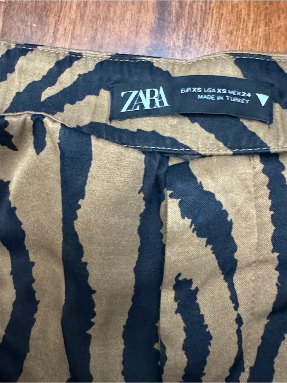 Zara Tiger Print Pants Womens Size XS - Picture 6 of 10
